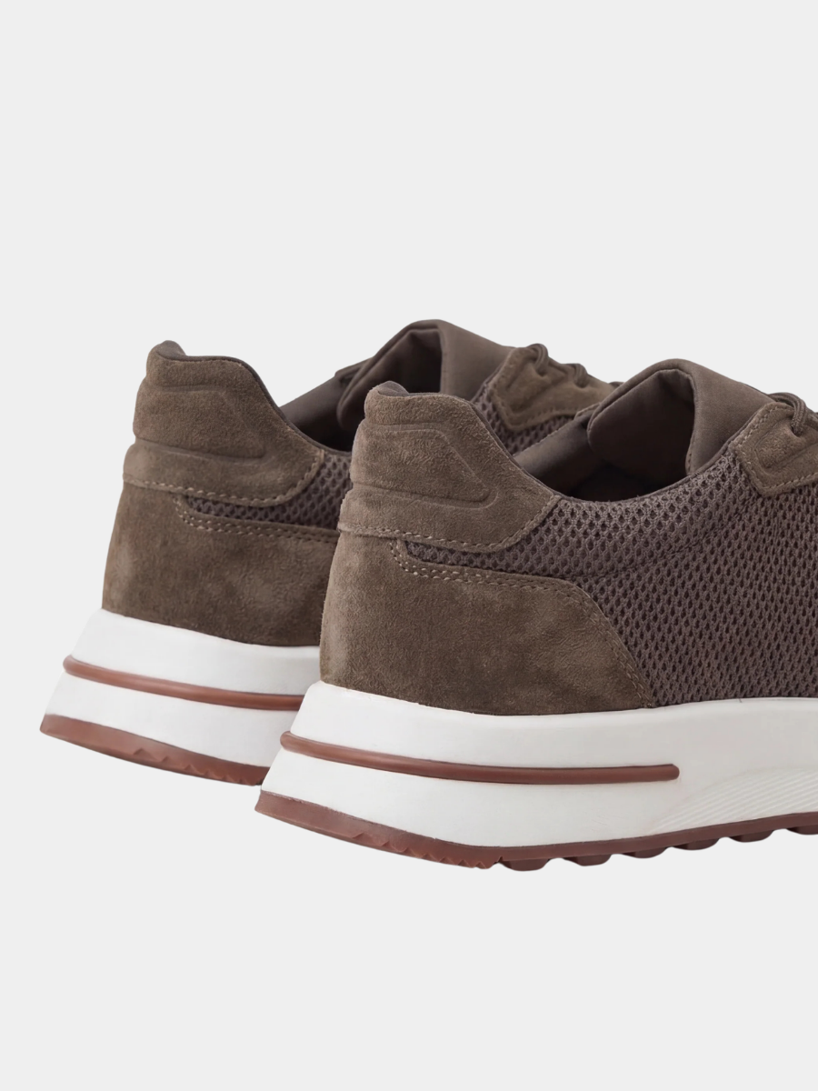 Amalfi Trainer Brown — Sterling & Co.
